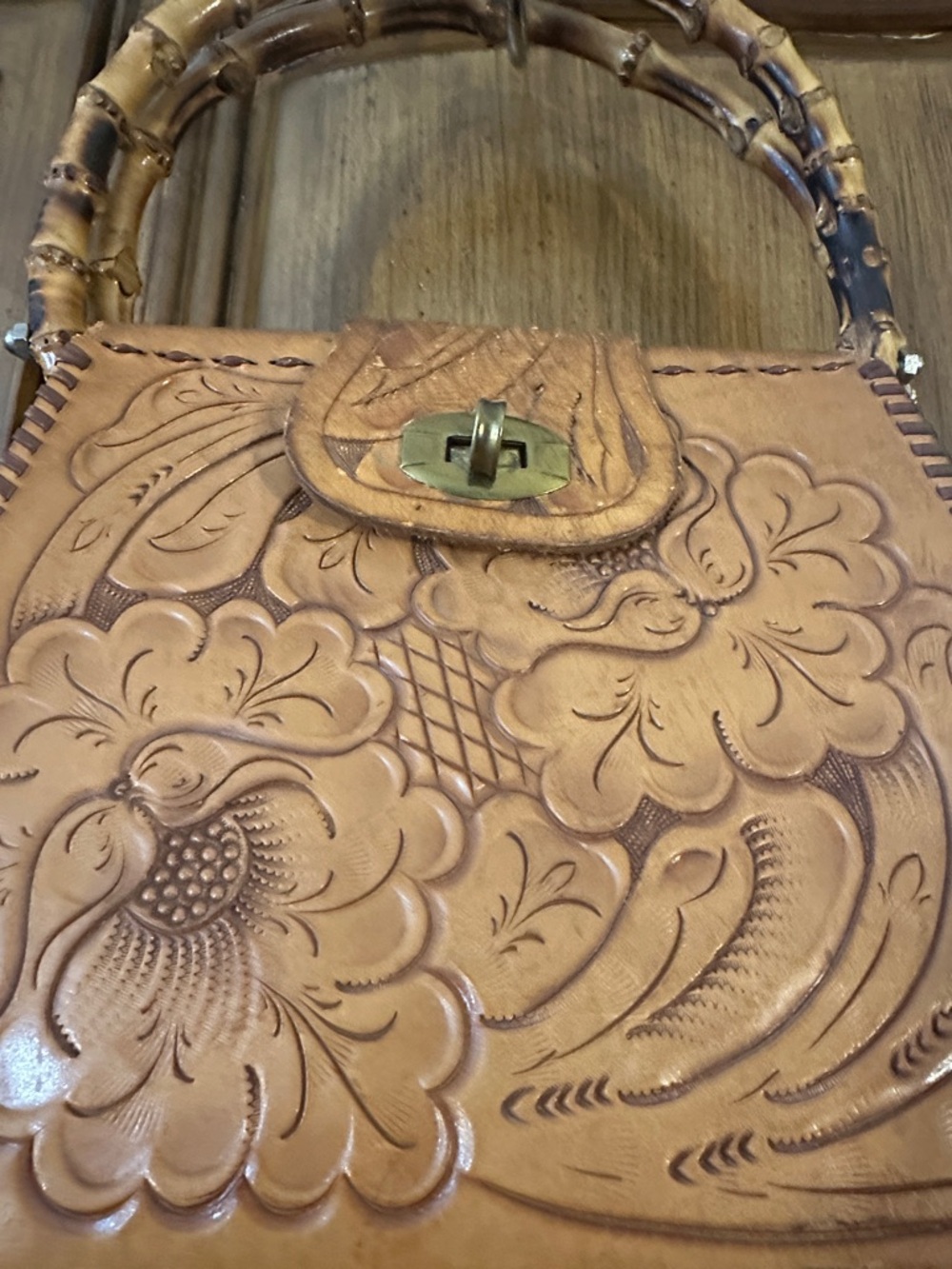 Vintage Detailed Leather Floral Tooled Hand Purse With Bamboo Wooden Handles - Picture 12 of 17
